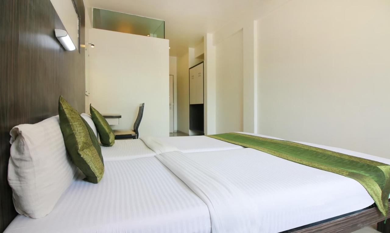 Treebo Trend Golden Nest Hotel Thána Kültér fotó